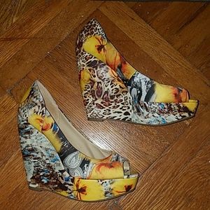 Zigi Soho platform peeptoe pumps